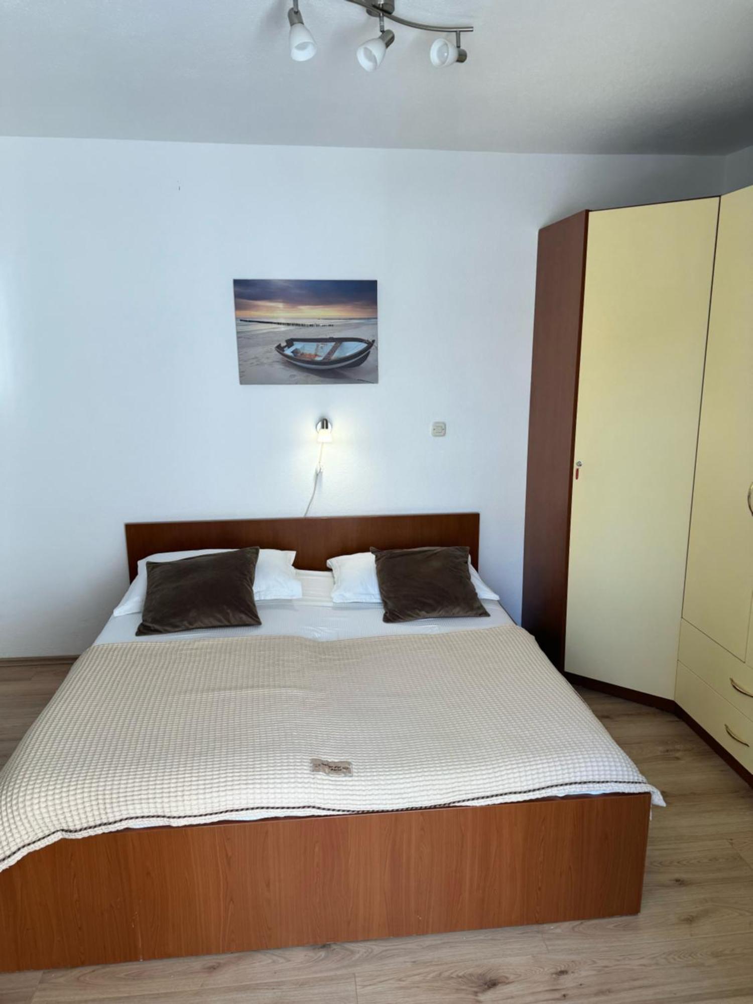 Apartmani Komparic Baška Voda Exteriör bild